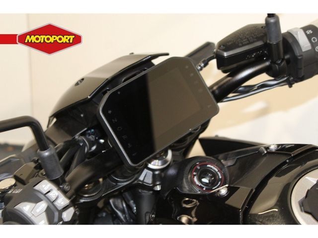 kawasaki - z900