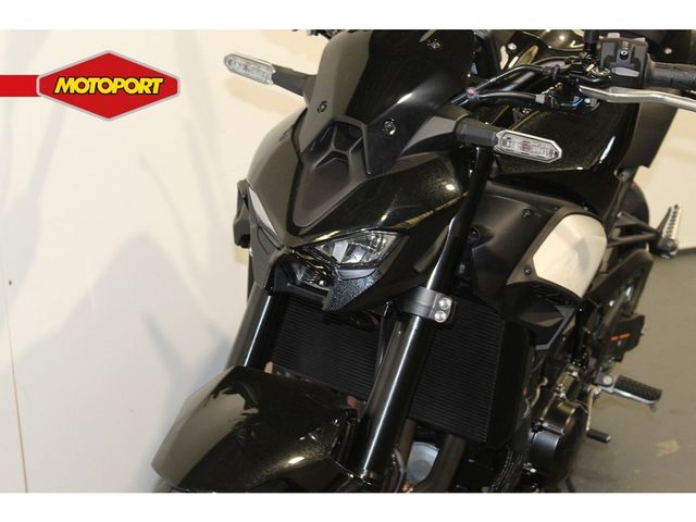 kawasaki - z900