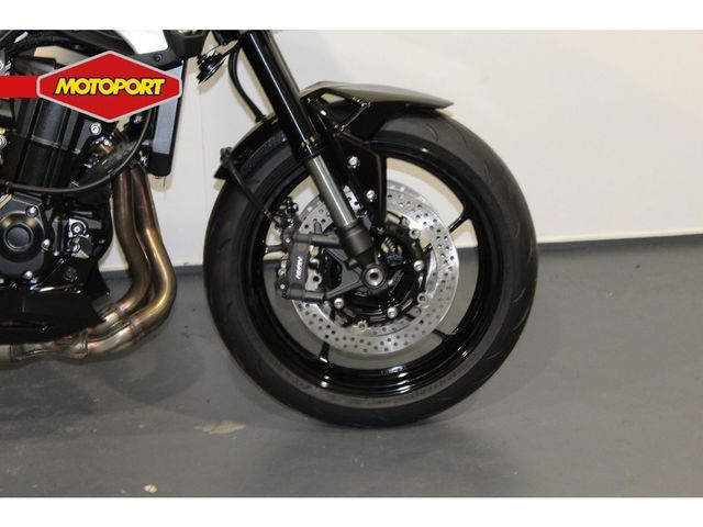 kawasaki - z900