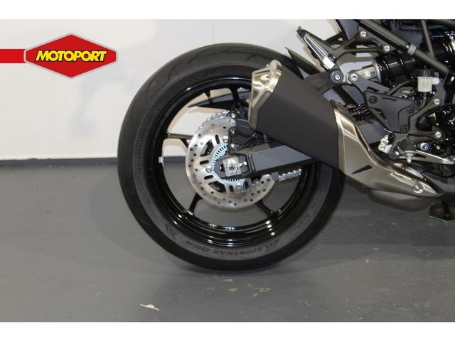 kawasaki - z900