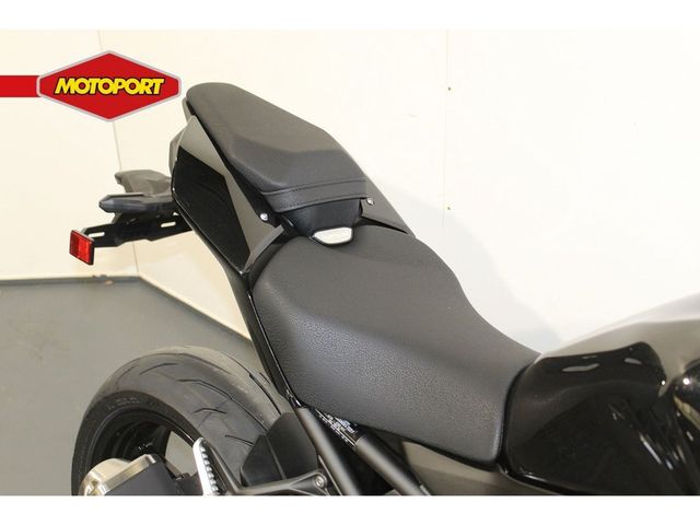 kawasaki - z900