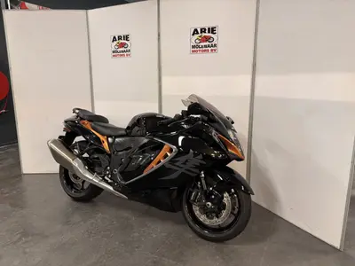 SUZUKI GSX 1300 R – foto 2