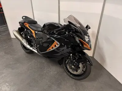 SUZUKI GSX 1300 R – foto 3