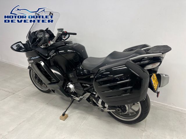 kawasaki - gtr-1400