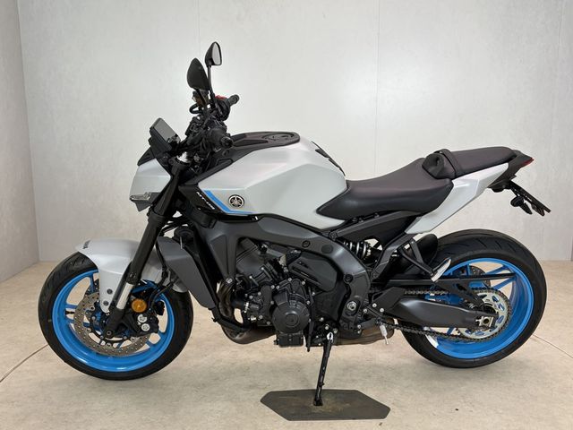 yamaha - mt-09-y-amt
