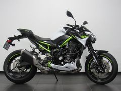 KAWASAKI Z900
