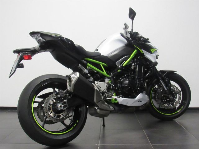 kawasaki - z900