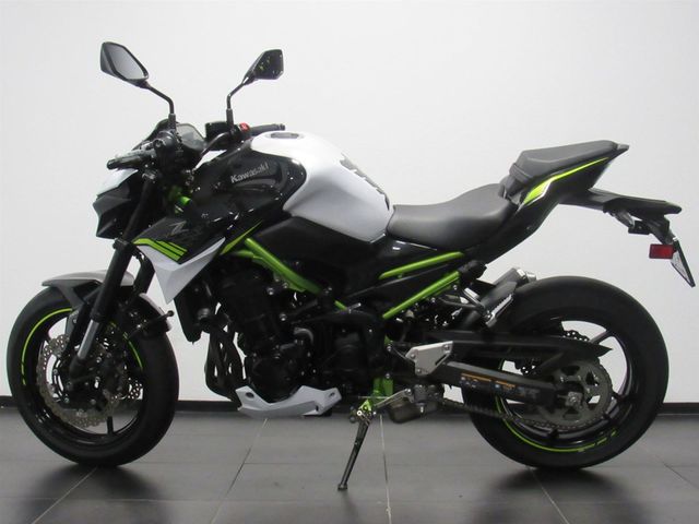 kawasaki - z900