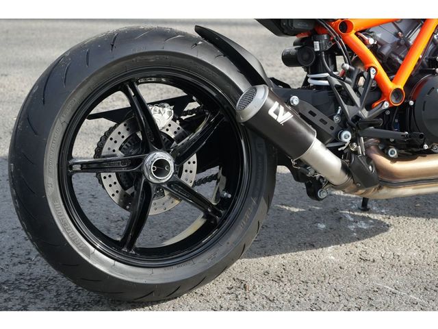 ktm - 1390-super-duke-r-evo
