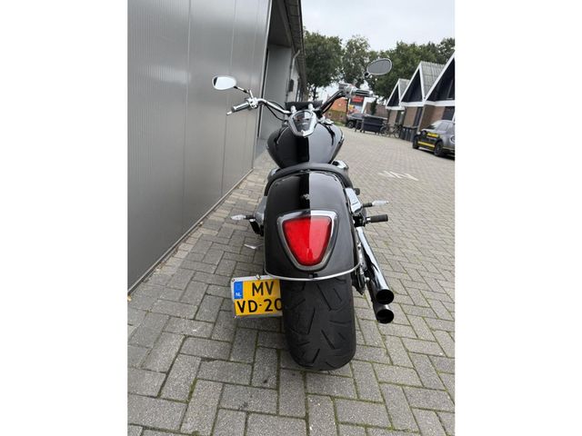 suzuki - intruder-m-1800-r