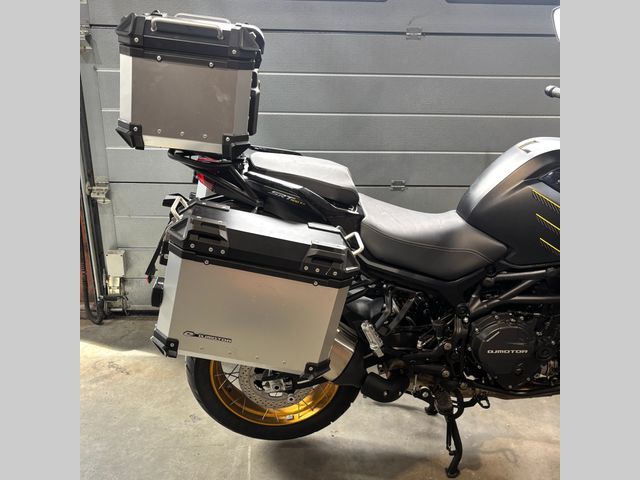 QJMOTOR - srt-900-sx
