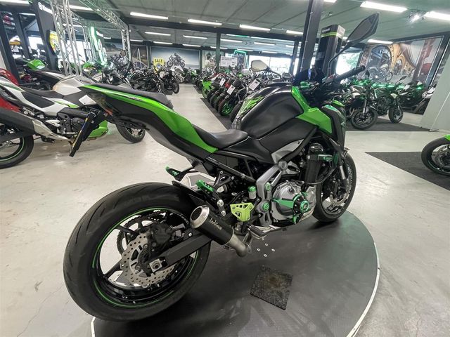 kawasaki - z900