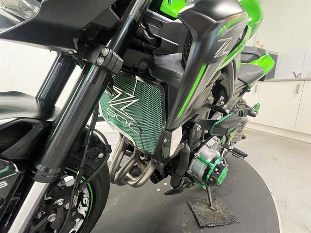 kawasaki - z900