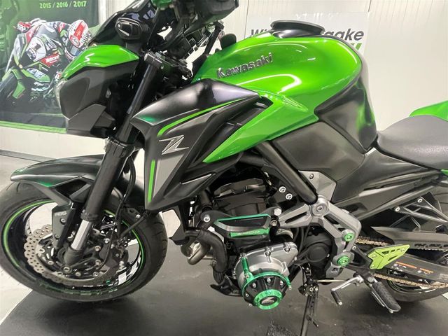 kawasaki - z900