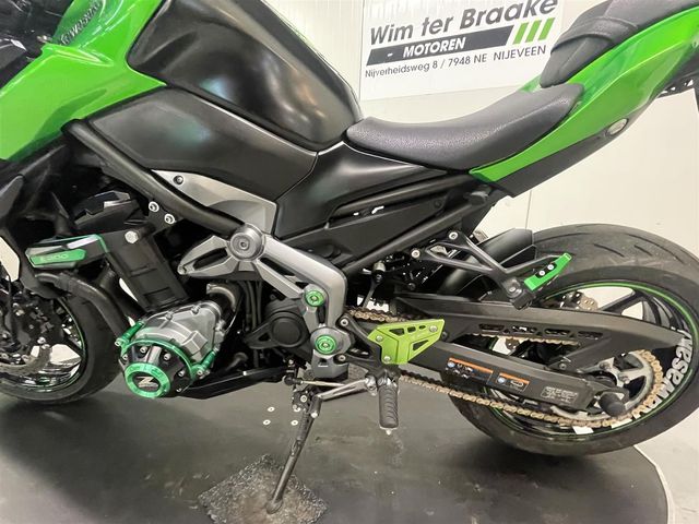 kawasaki - z900