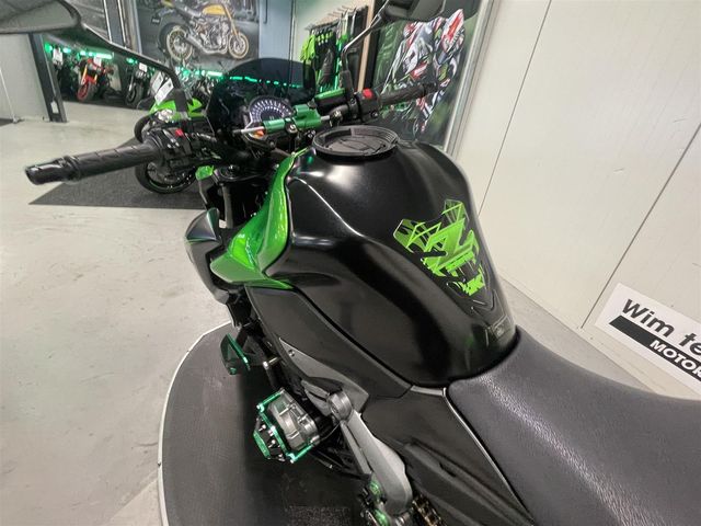 kawasaki - z900