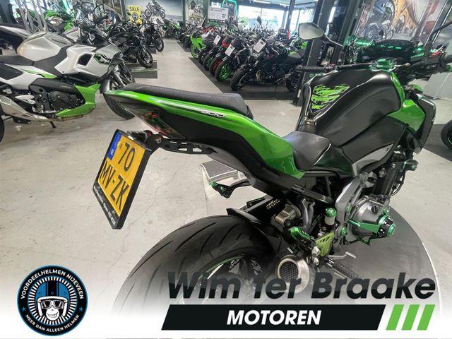 kawasaki - z900