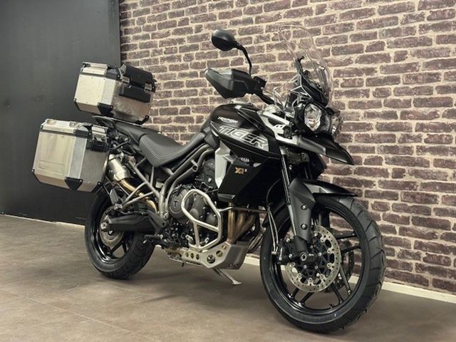 triumph - tiger-800-xrx