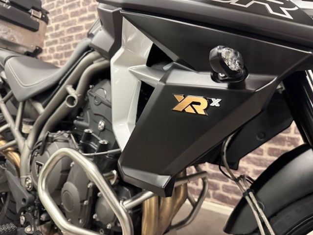 triumph - tiger-800-xrx