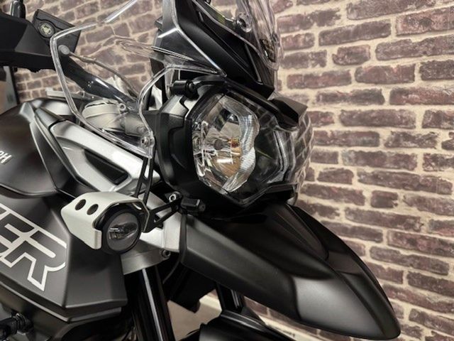 triumph - tiger-800-xrx