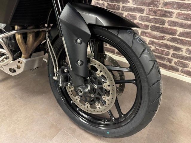 triumph - tiger-800-xrx