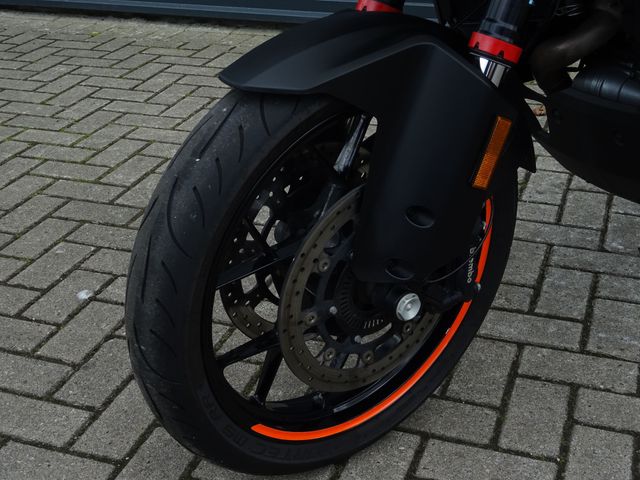 ktm - 1290-super-adventure-s