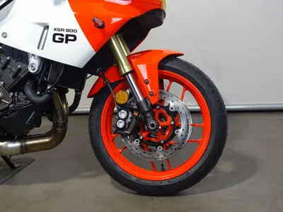 YAMAHA XSR 900 GP – foto 2