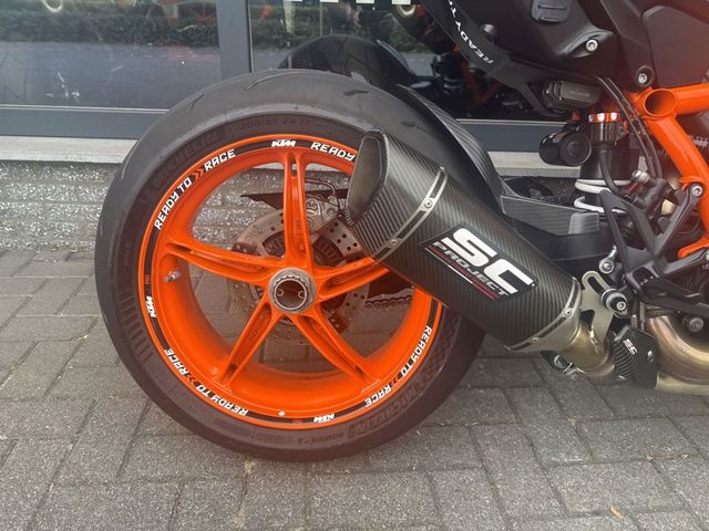 ktm - 1290-super-duke-r
