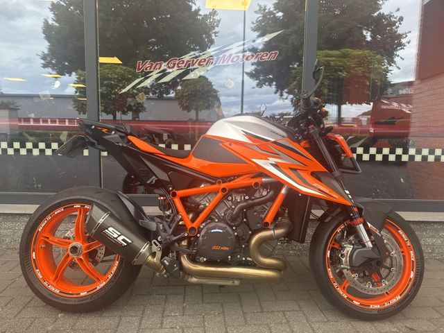 ktm - 1290-super-duke-r