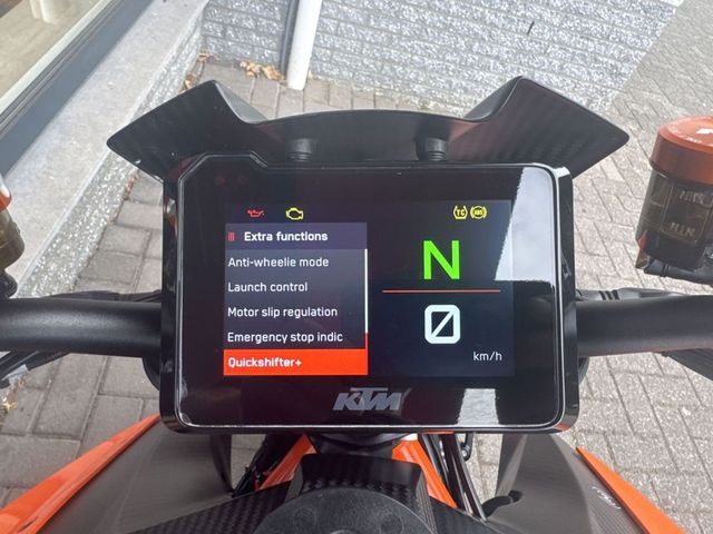 ktm - 1290-super-duke-r