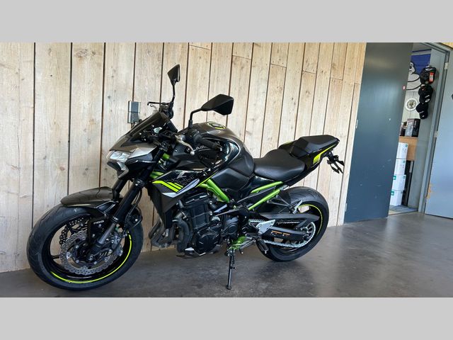kawasaki - z900