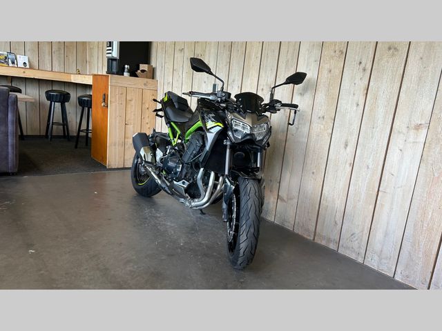 kawasaki - z900