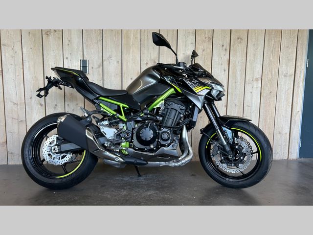 kawasaki - z900