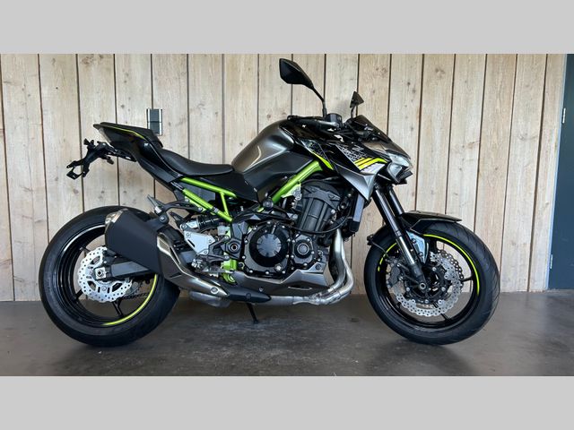 kawasaki - z900