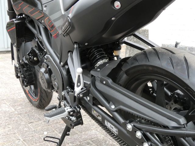 benelli - leoncino-125