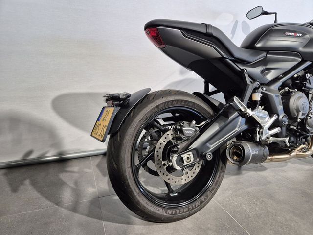 triumph - trident-660