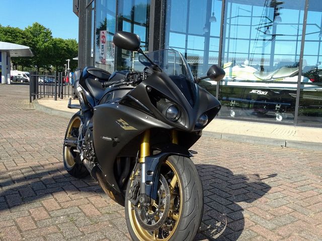yamaha - yzf-r1