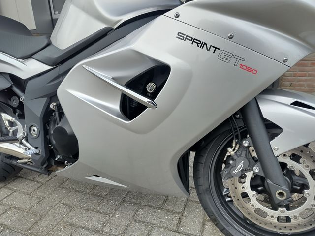 triumph - sprint-gt-abs