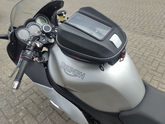 triumph - sprint-gt-abs