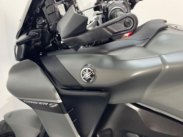yamaha - tracer-9