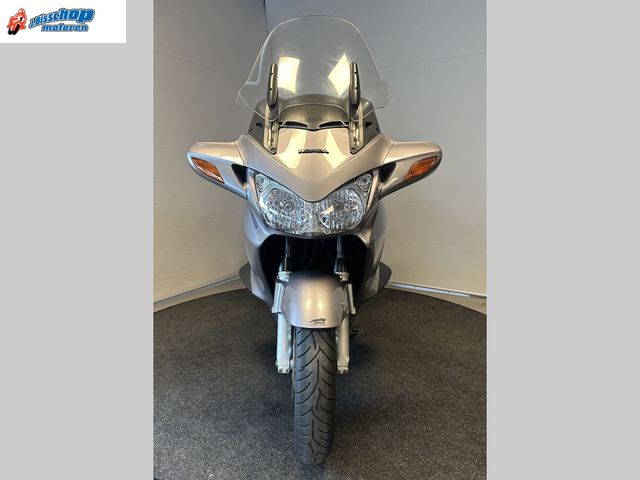 honda - st-1300-pan-european