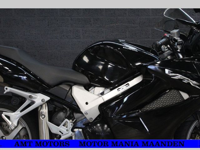 honda - vfr-800-fi-vtec-abs
