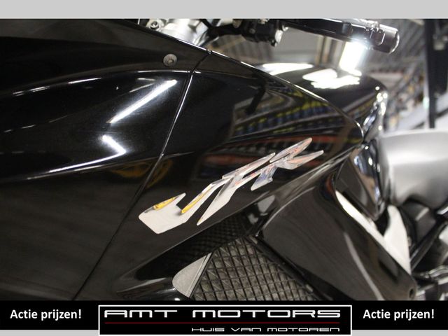 honda - vfr-800-fi-vtec-abs