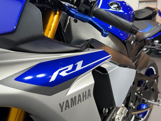 yamaha - yzf-r1