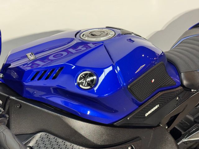 yamaha - yzf-r1