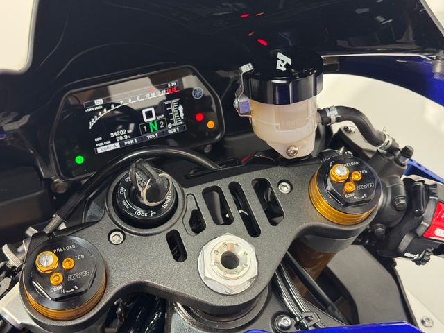 yamaha - yzf-r1