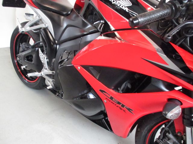 honda - cbr-600-rr
