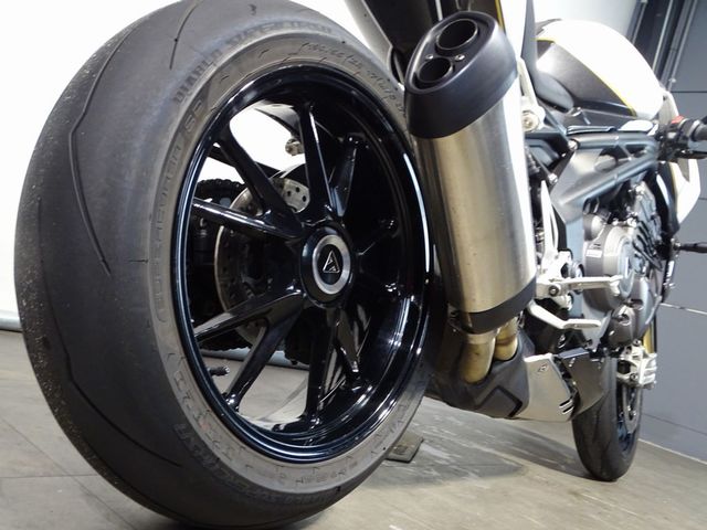triumph - speed-triple-1200-rr