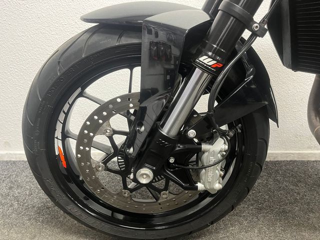 ktm - 690-duke-abs