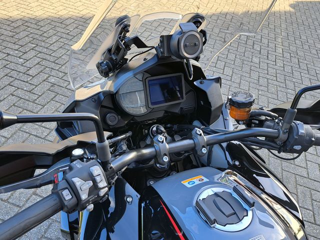kawasaki - versys-1000-se-tourer